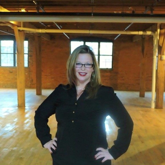 Meet your Posher, Bobbie - Picture 1 of 1